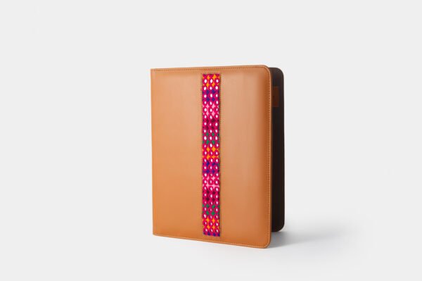D05A1446 The Nomad Journal