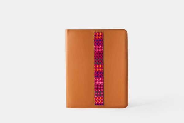 D05A1451 The Nomad Journal
